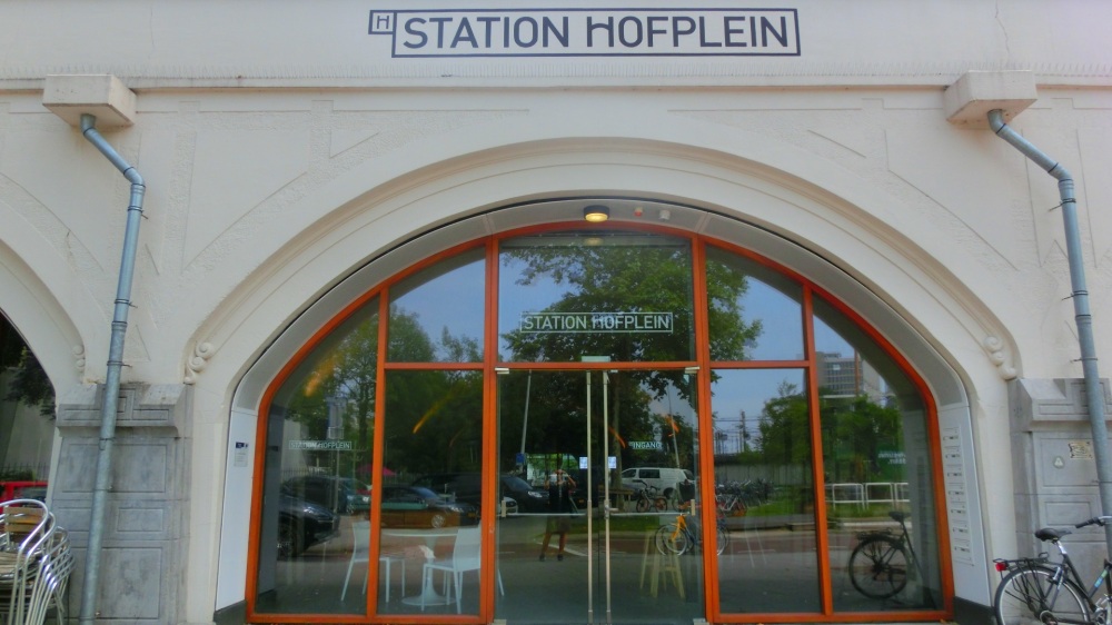Station Hofplein